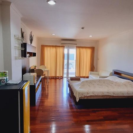 Hua Hin Baanklang Condo By Petch Екстериор снимка