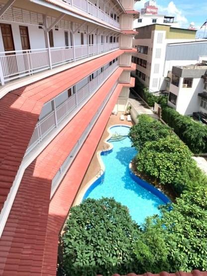 Hua Hin Baanklang Condo By Petch Екстериор снимка
